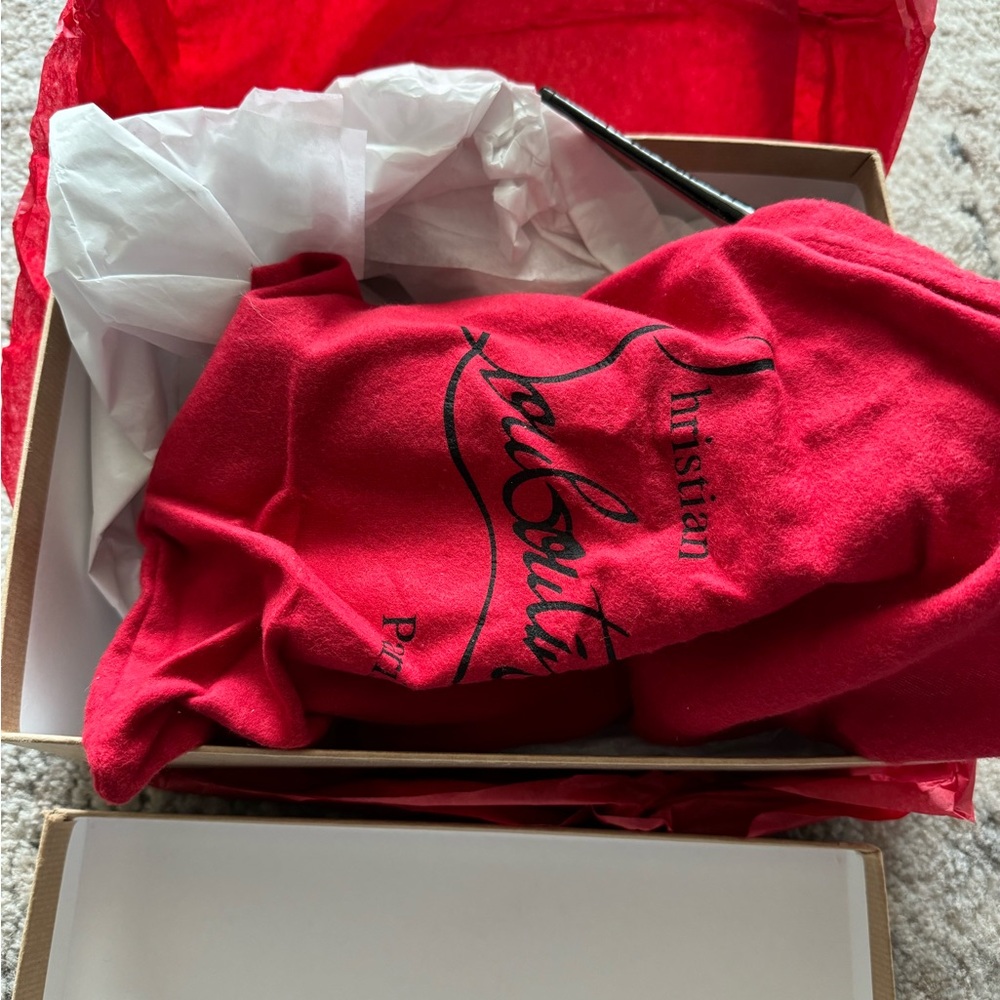 Christian Louboutin Hot Chick Sling Alta - Picture 7 of 7